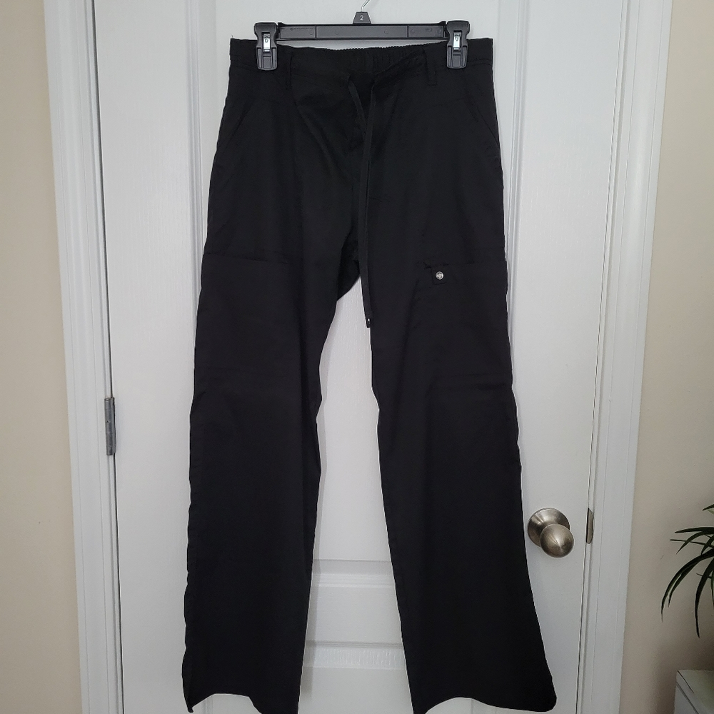 Final Sale! NWOT Medium Cherokee Luxe Black Scrub Bottoms